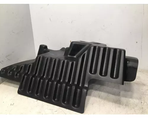 PETERBILT 587 Fender Extension