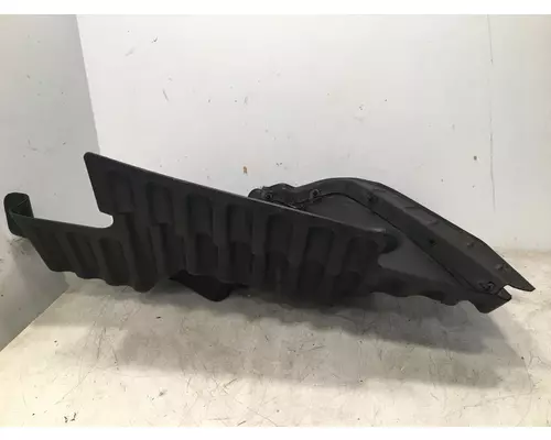PETERBILT 587 Fender Extension