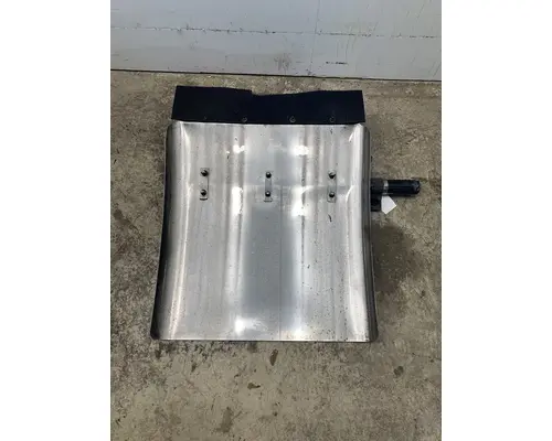 PETERBILT 587 Fender Extension