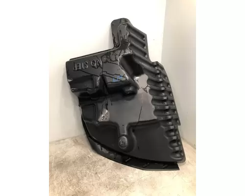PETERBILT 587 Fender Extension