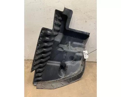 PETERBILT 587 Fender Extension