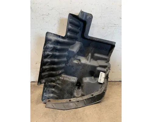 PETERBILT 587 Fender Extension