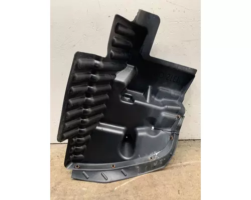 PETERBILT 587 Fender Extension