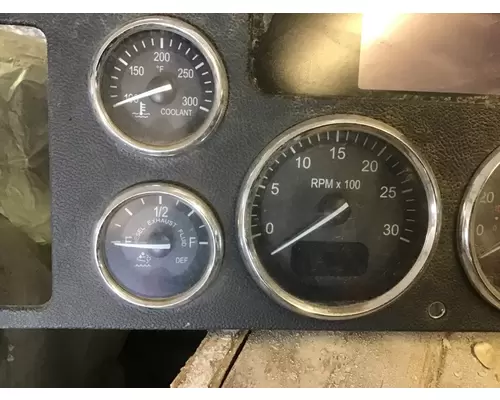 PETERBILT 587 GAUGE CLUSTER