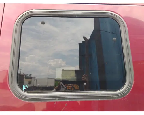 PETERBILT 587 GLASS, SLEEPER