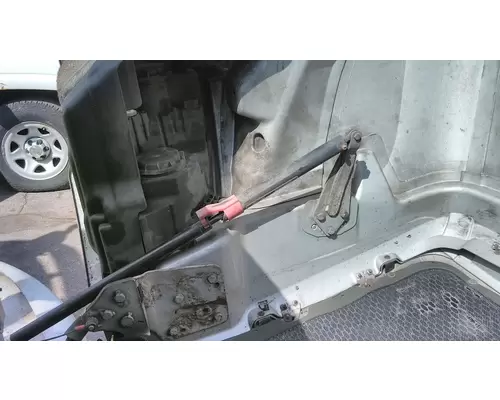 PETERBILT 587 HOOD SHOCKSTRUT