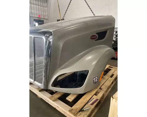 PETERBILT 587 Hood