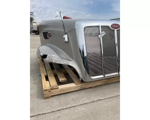 PETERBILT 587 Hood