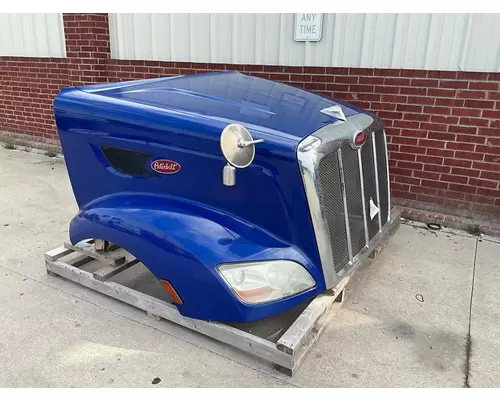 PETERBILT 587 Hood