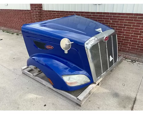 PETERBILT 587 Hood