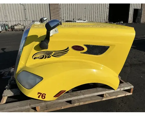 PETERBILT 587 Hood