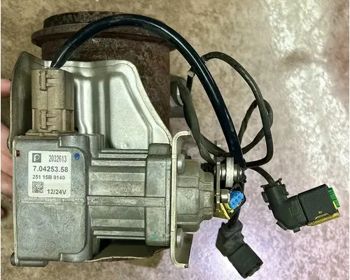 PETERBILT 587 JakeEngine Brake