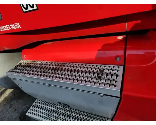 PETERBILT 587 Kick Panel, Exterior