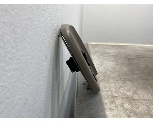 PETERBILT 587 Power Window Motor