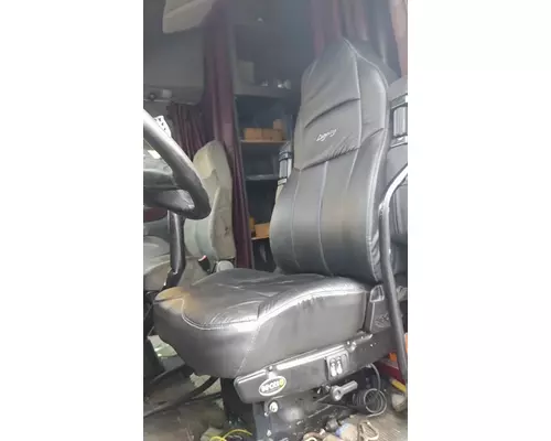 PETERBILT 587 SEAT, FRONT