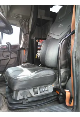 PETERBILT 587 SEAT, FRONT