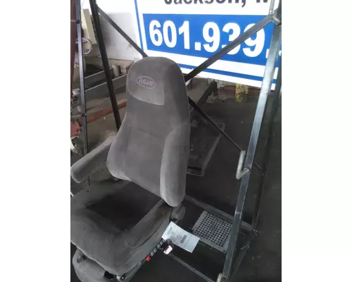 PETERBILT 587 SEAT, FRONT