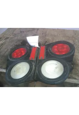 PETERBILT 587 STOP TURN TAIL LAMP