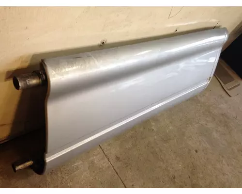 PETERBILT 587 Side Fairing