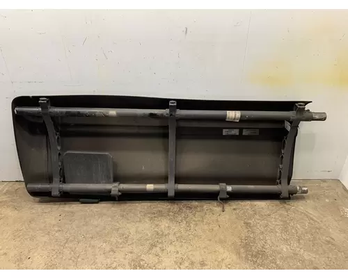 PETERBILT 587 Side Fairing