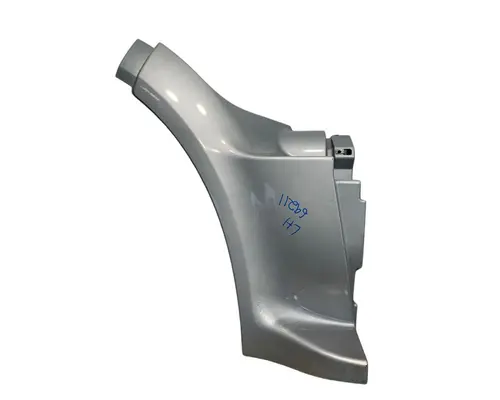 PETERBILT 587 Side Fairing