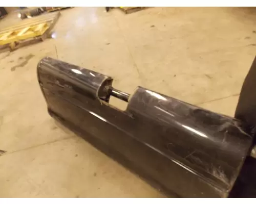 PETERBILT 587 Side Fairing