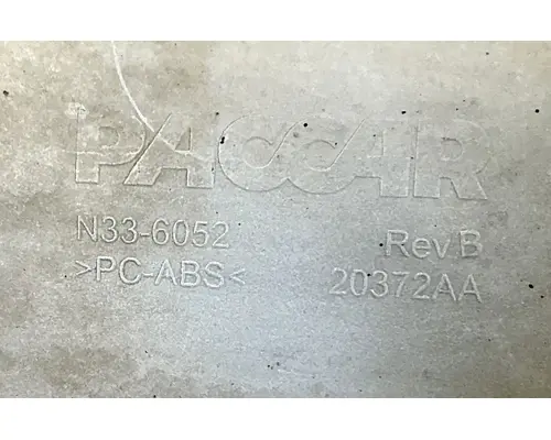 PETERBILT 587 Side Fairing