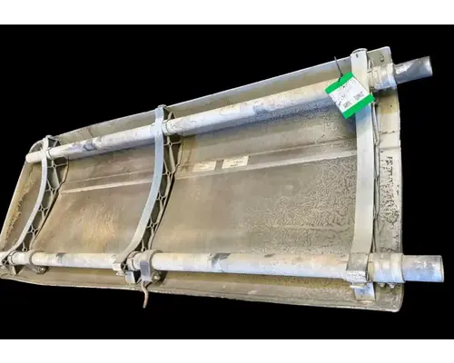 PETERBILT 587 Side Fairing