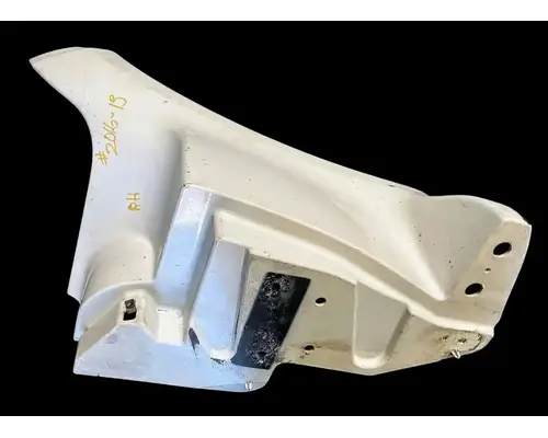 PETERBILT 587 Side Fairing