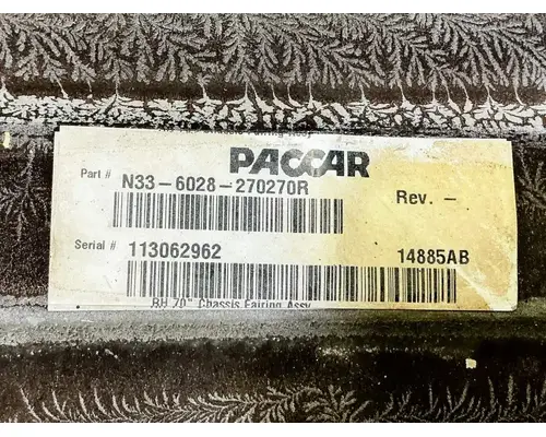 PETERBILT 587 Side Fairing