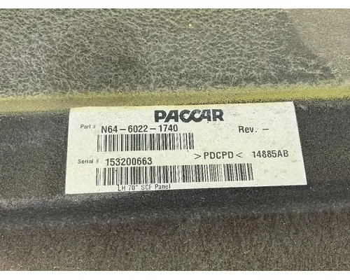 PETERBILT 587 Side Fairing