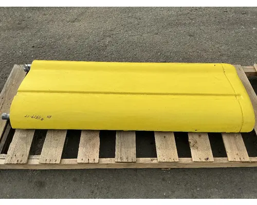 PETERBILT 587 Side Fairing