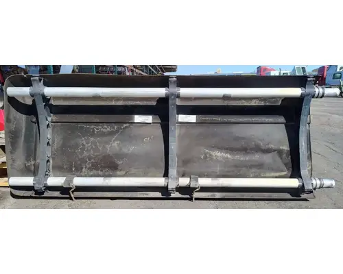 PETERBILT 587 Side Fairing