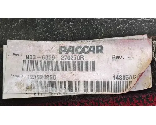 PETERBILT 587 Side Fairing