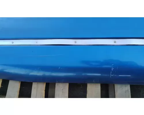 PETERBILT 587 Side Fairing