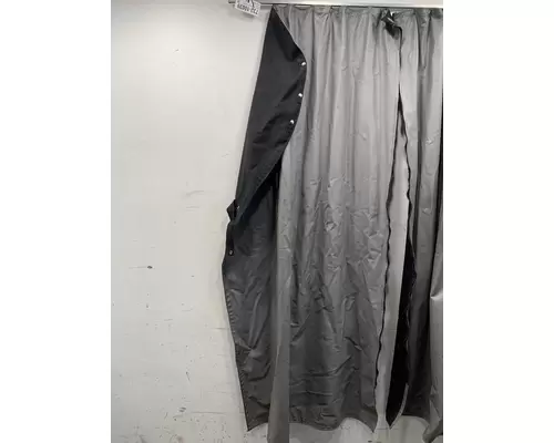 PETERBILT 587 Sleeper Curtain