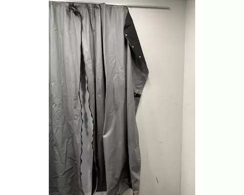 PETERBILT 587 Sleeper Curtain