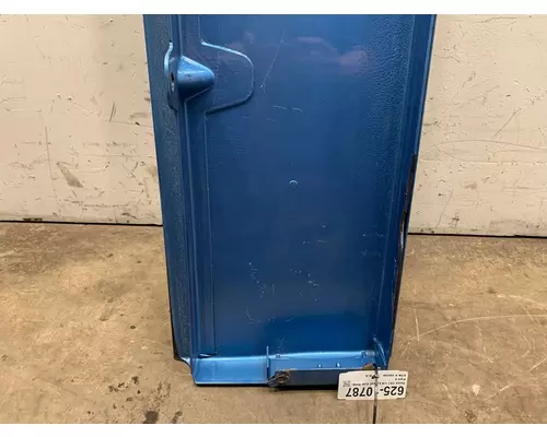 PETERBILT 587 Sleeper Fairing