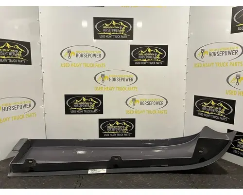 PETERBILT 587 Sleeper Fairing