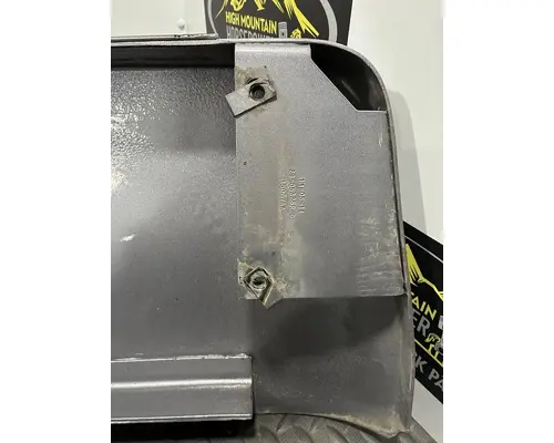 PETERBILT 587 Sleeper Fairing