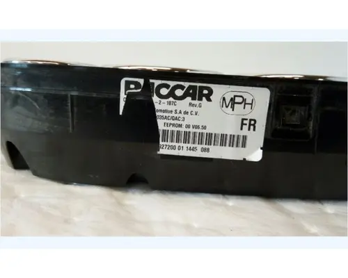 PETERBILT 587 Speedometer Head Cluster