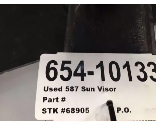 PETERBILT 587 Sun Visor (External)