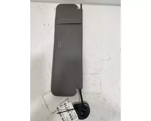 PETERBILT 587 Sun Visor (External)