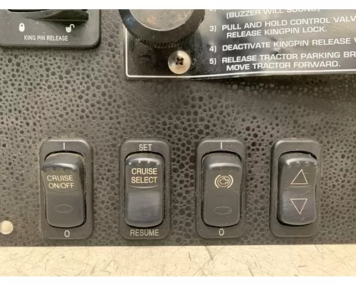 PETERBILT 587 Switch Panel