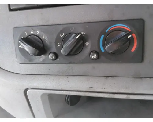 PETERBILT 587 TEMPERATURE CONTROL