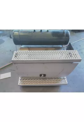 PETERBILT 587 TOOL BOX