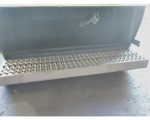 PETERBILT 587 TOOL BOX