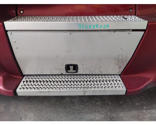 PETERBILT 587 TOOL BOX