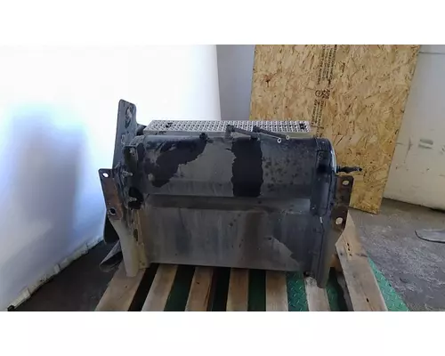 PETERBILT 587 TOOL BOX