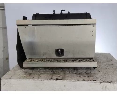 PETERBILT 587 TOOL BOX